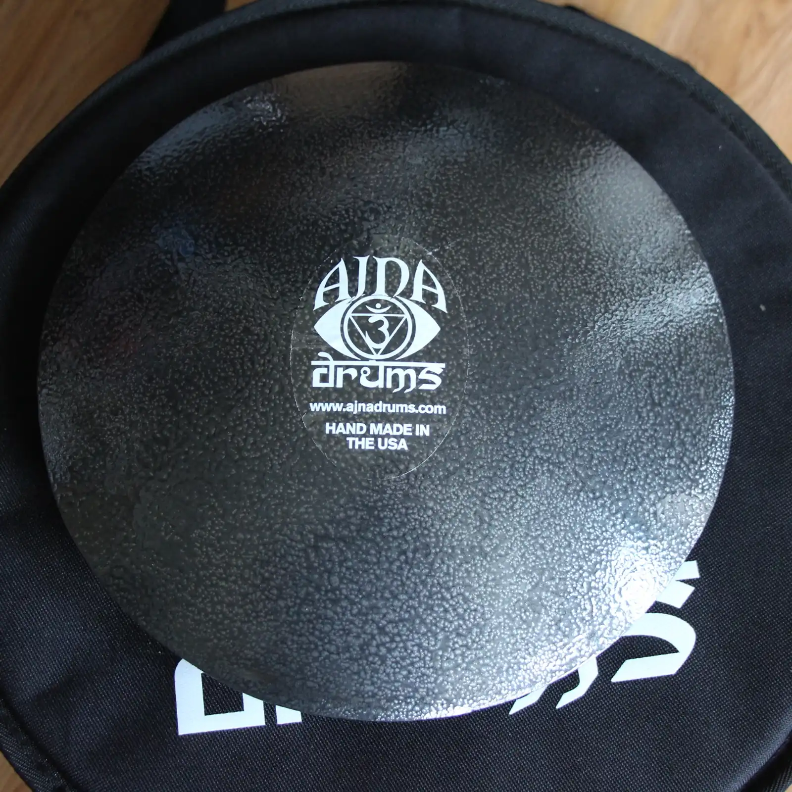 Thumbnail: 10" 7 Tone Ajna Tongue Drum Silver/Bl - Pentatonic
